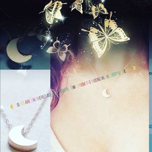 🌜🍃🌗🍃Small silver & gold moon necklace🍃🌓🌜